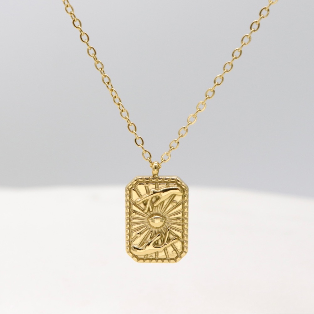 Destino Hand Necklace